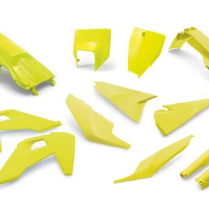 Plastic parts kit