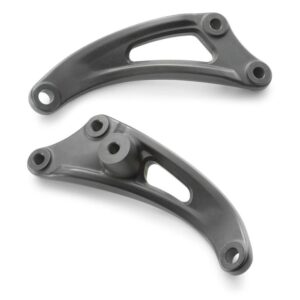 Engine brace set